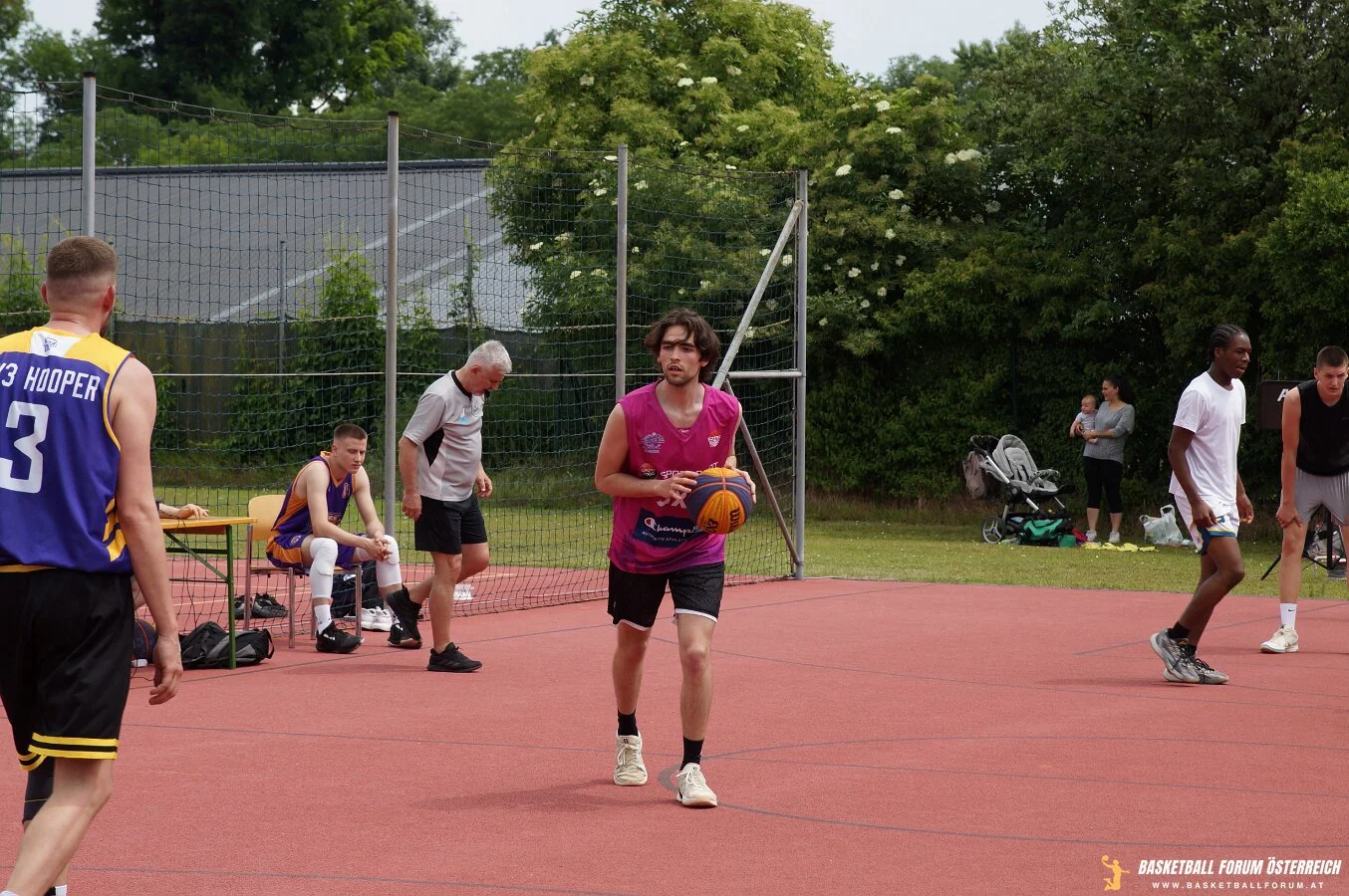 Mediathek - 142 von 519.webp