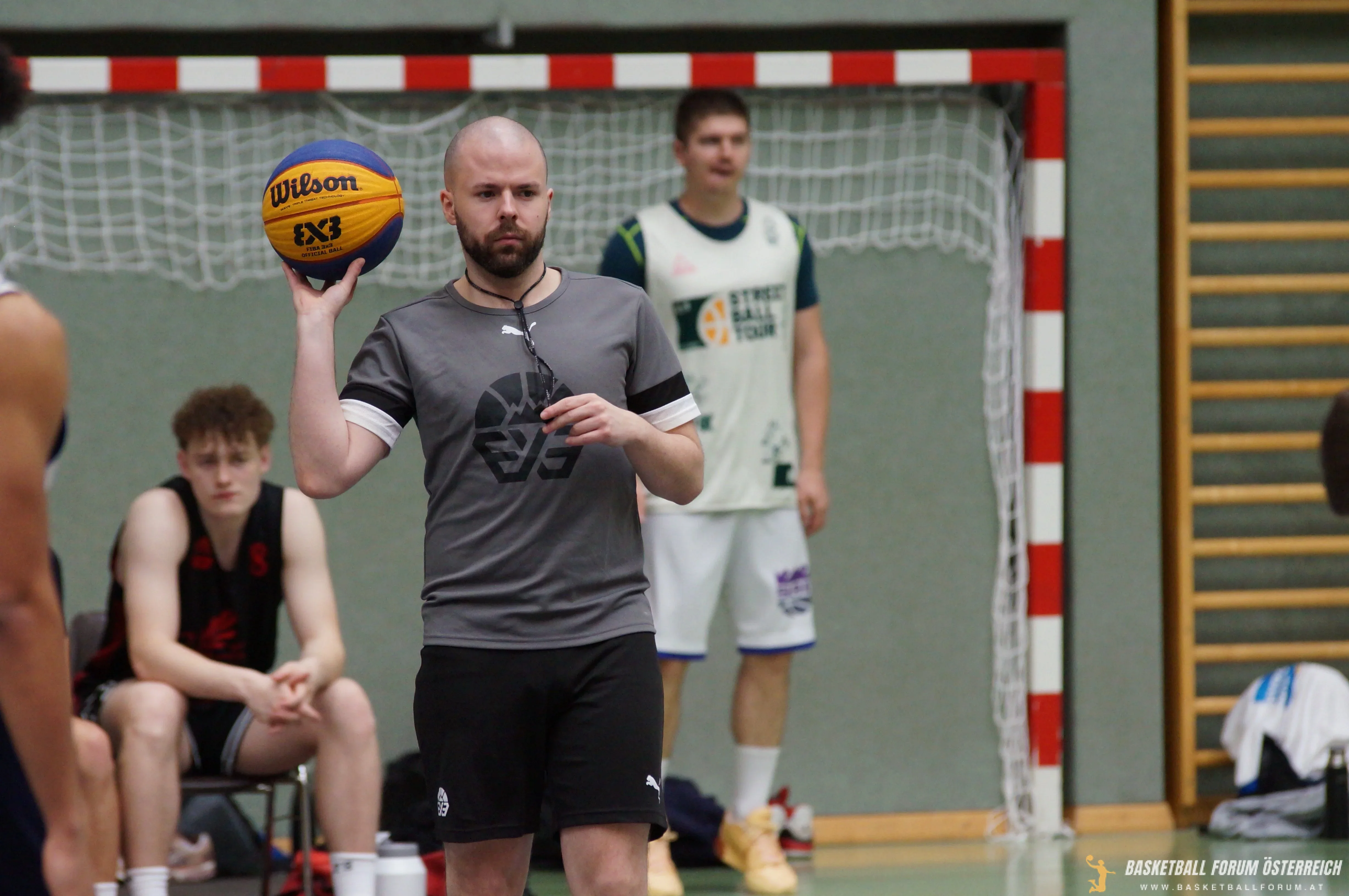 Mediathek - 46 von 436.webp