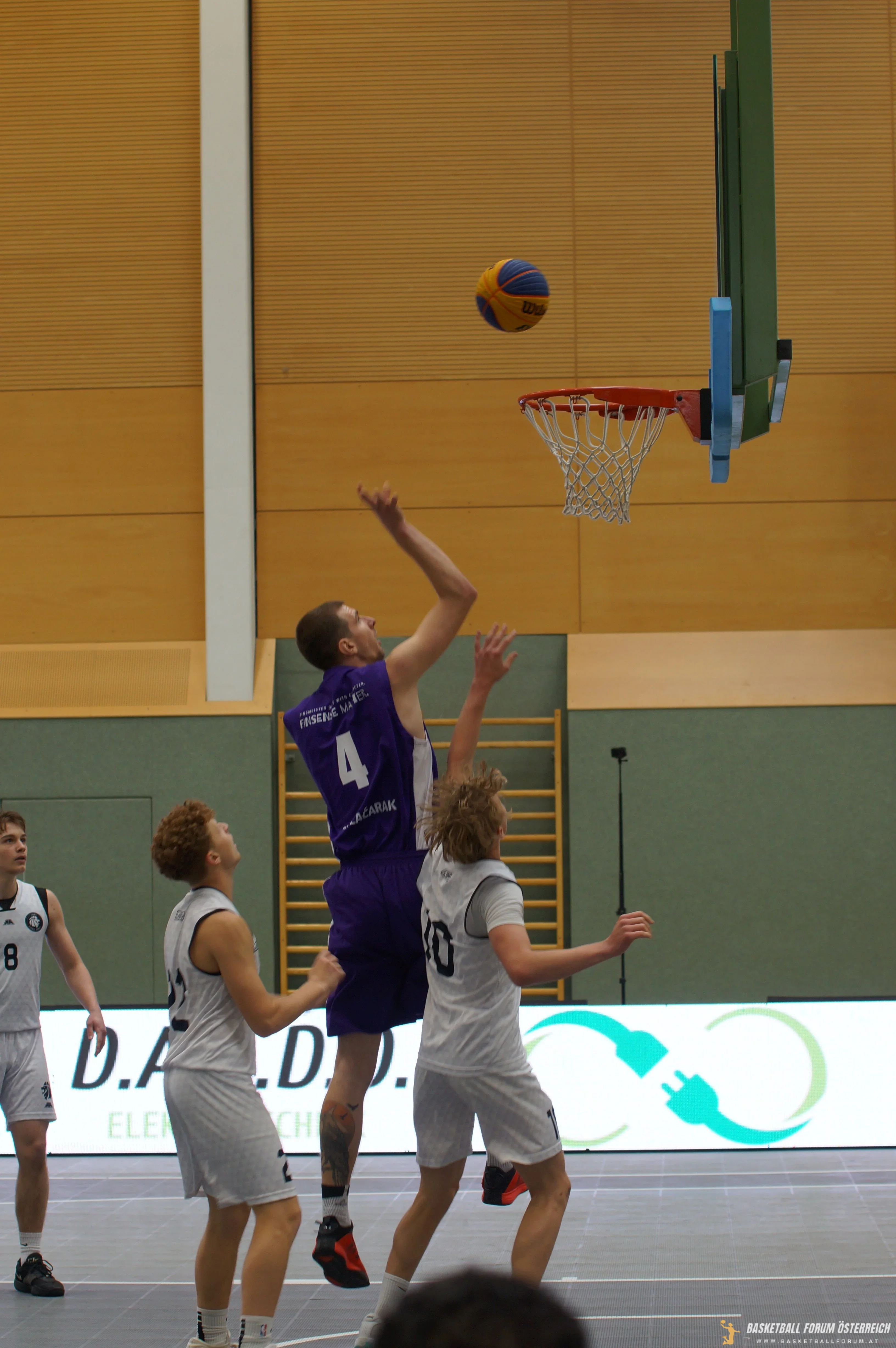 Mediathek - 94 von 436.webp