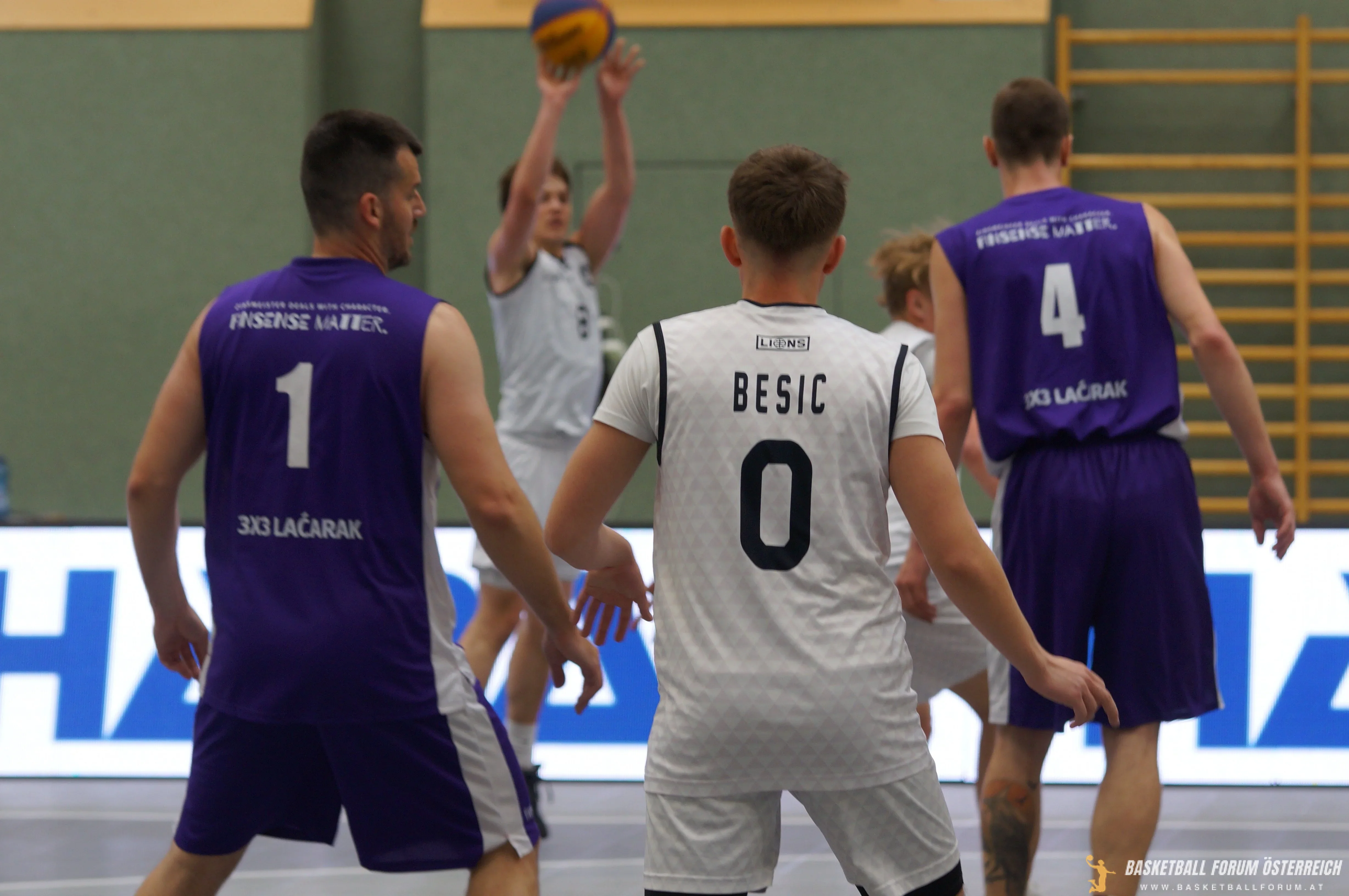 Mediathek - 98 von 436.webp